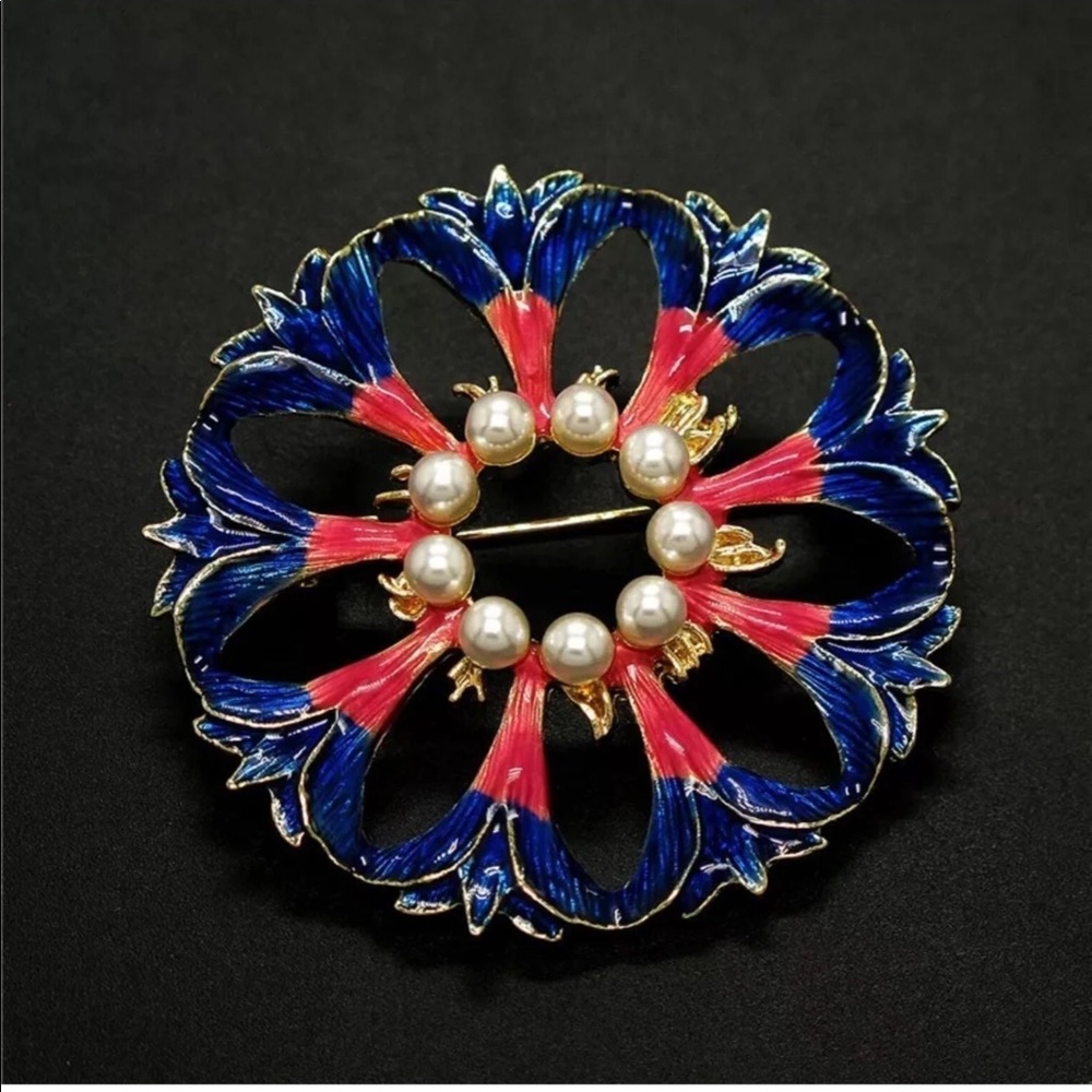 Lovely Blooming Flower Brooch Pin